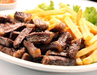 CARNE DE SOL COM FRITAS