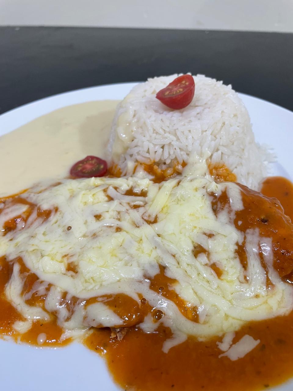 FILÉ À PARMEGIANA