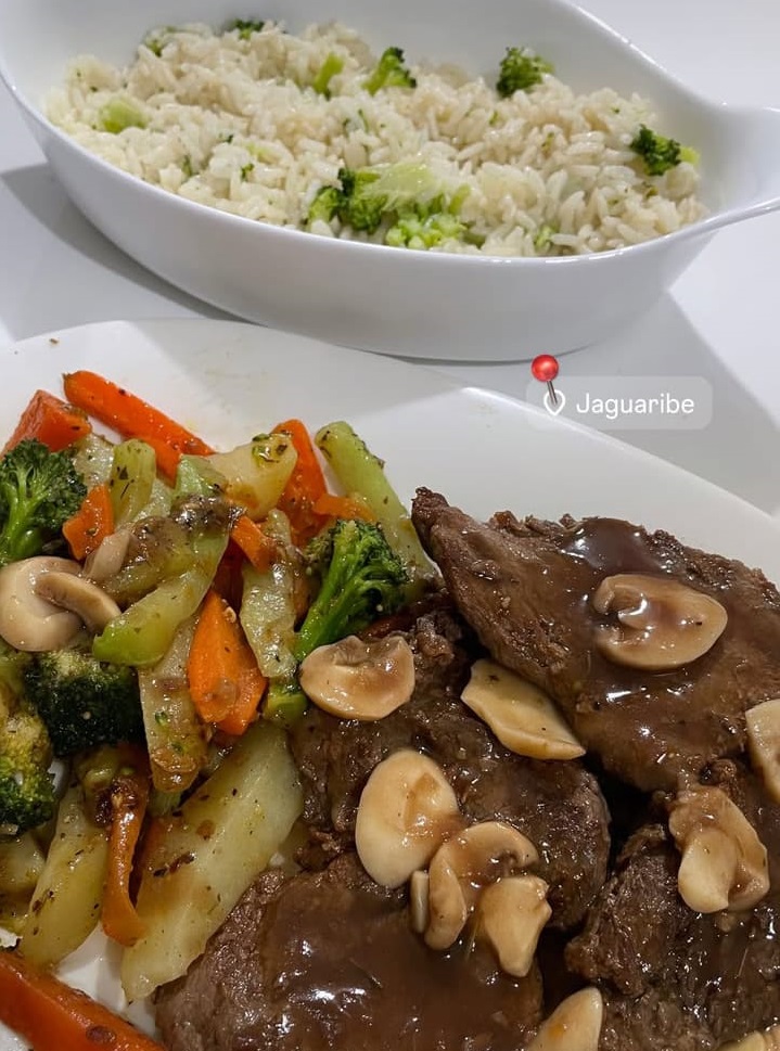 FILÉ GRELHADO COM LEGUMES